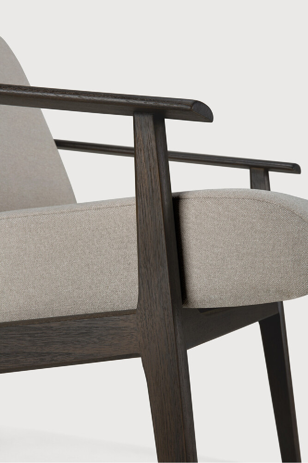   Wood Framed Lounge Chair | Oroa.com