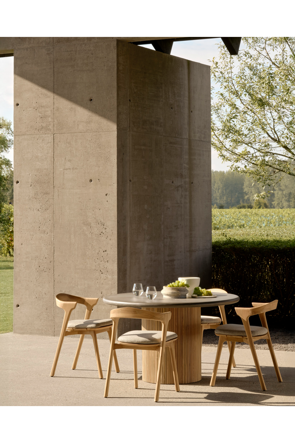   Gray Concrete Outdoor Dining Table | Oroa.com