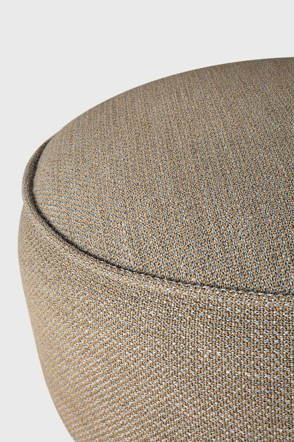   Round Outdoor Pouf | Oroa.com