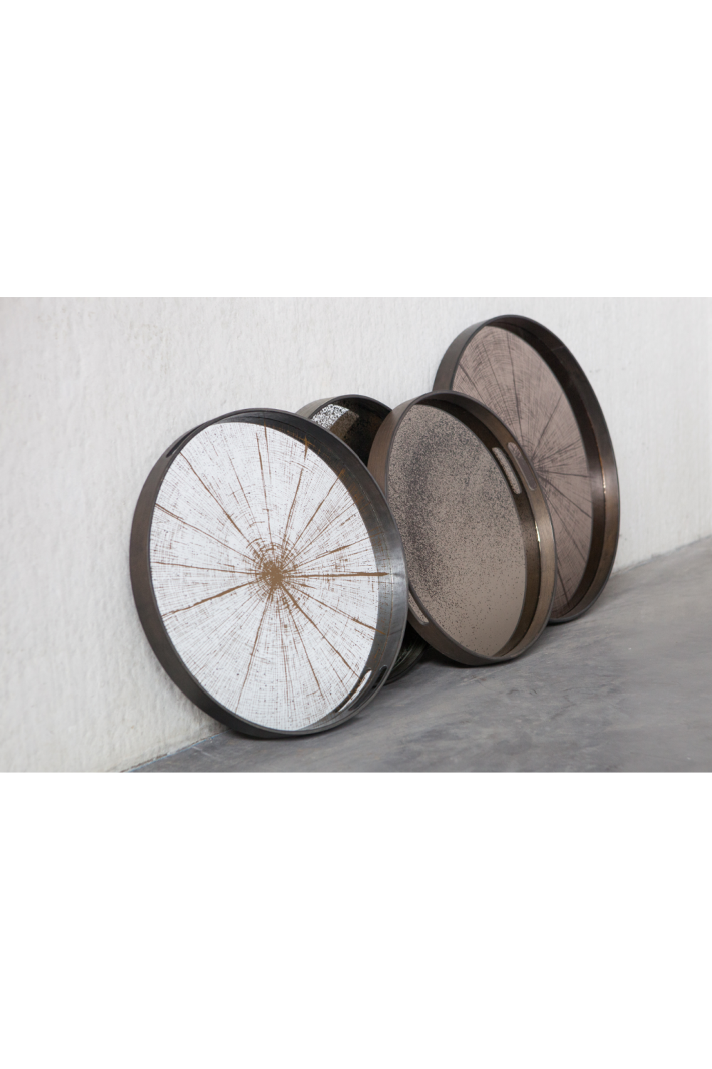   Mirror Round Tray | Oroa.com