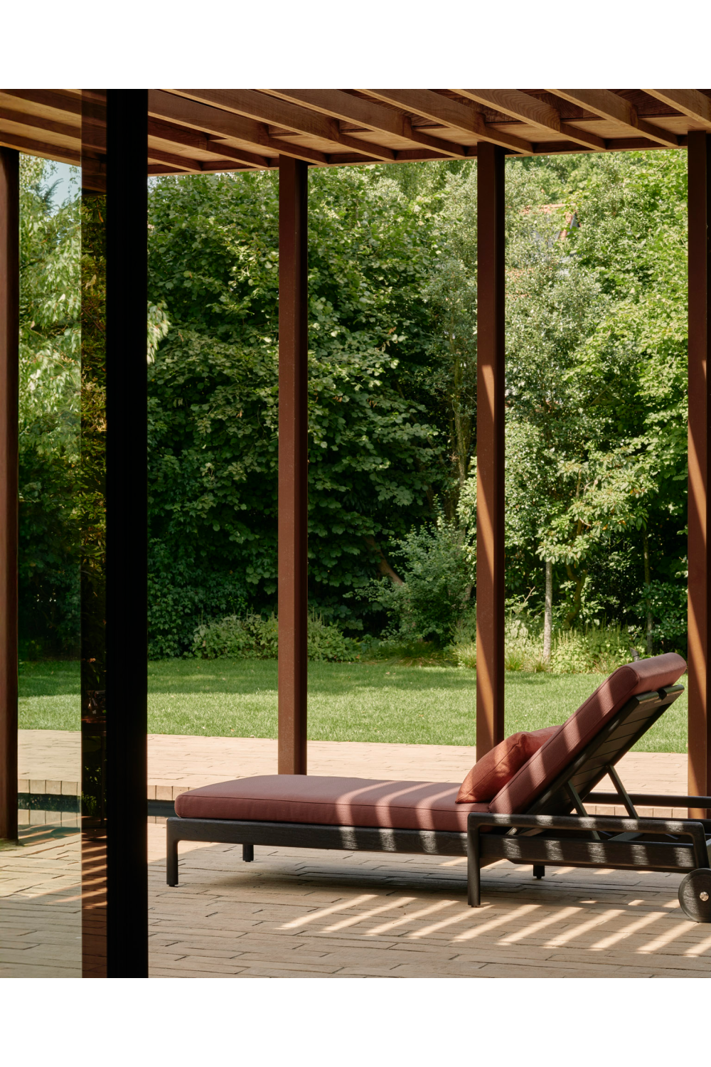   Adjustable Outdoor Lounger Cushion | Oroa.com