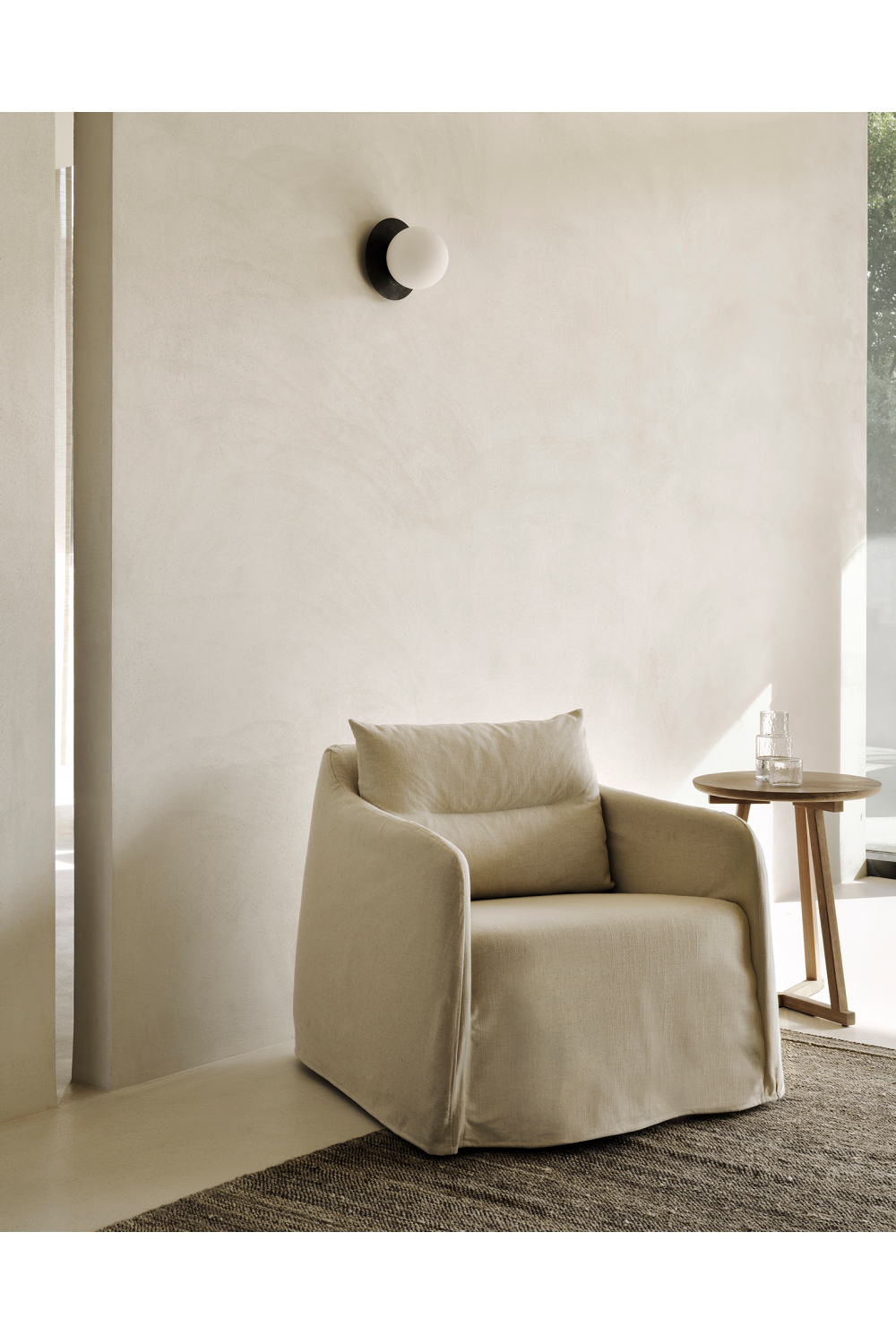   Linen Lounge Chair | Oroa.com