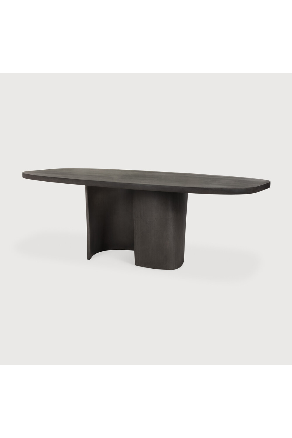   Round Concrete Outdoor Dining Table | Oroa.com