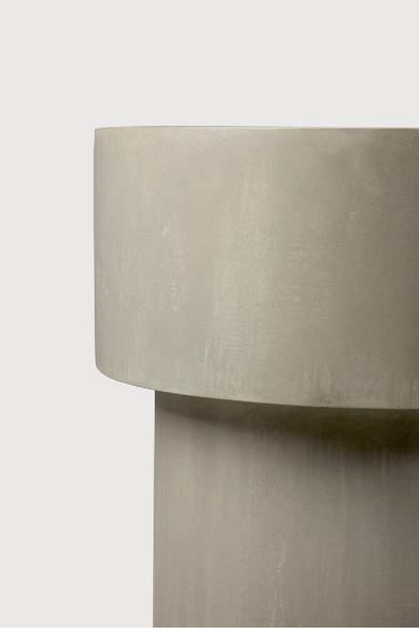   Mushroom-Shaped Outdoor Side Table | Oroa.com