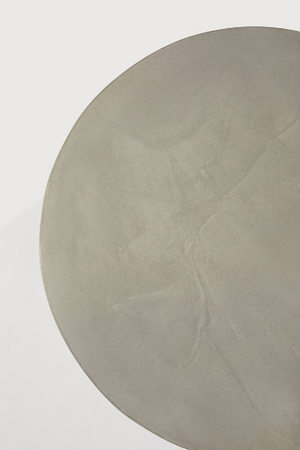   Round Concrete Outdoor Side Table | Oroa.com