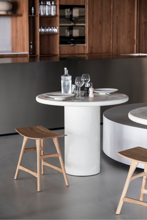   Round Pedestal Dining Table | Oroa.com