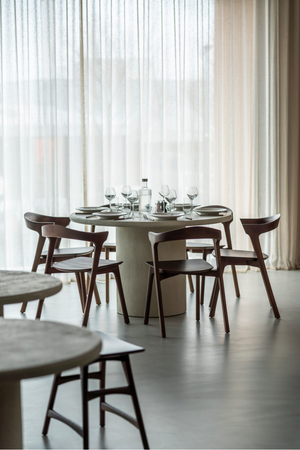  Round Pedestal Dining Table | Oroa.com