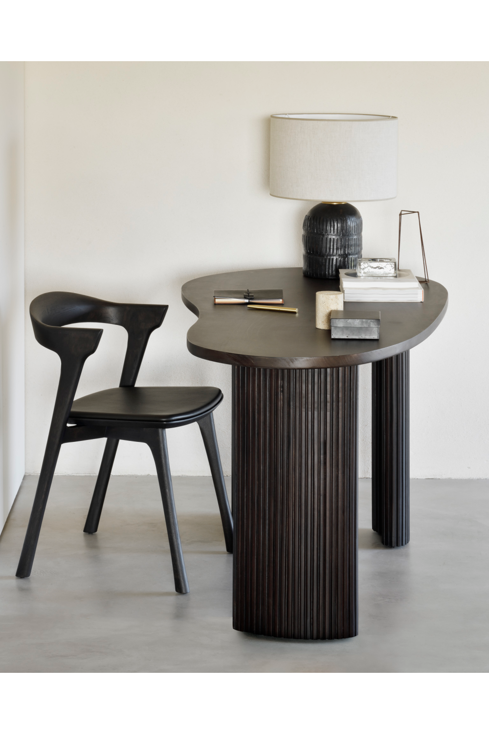   Dark Brown Mahogany Desk | Oroa.com