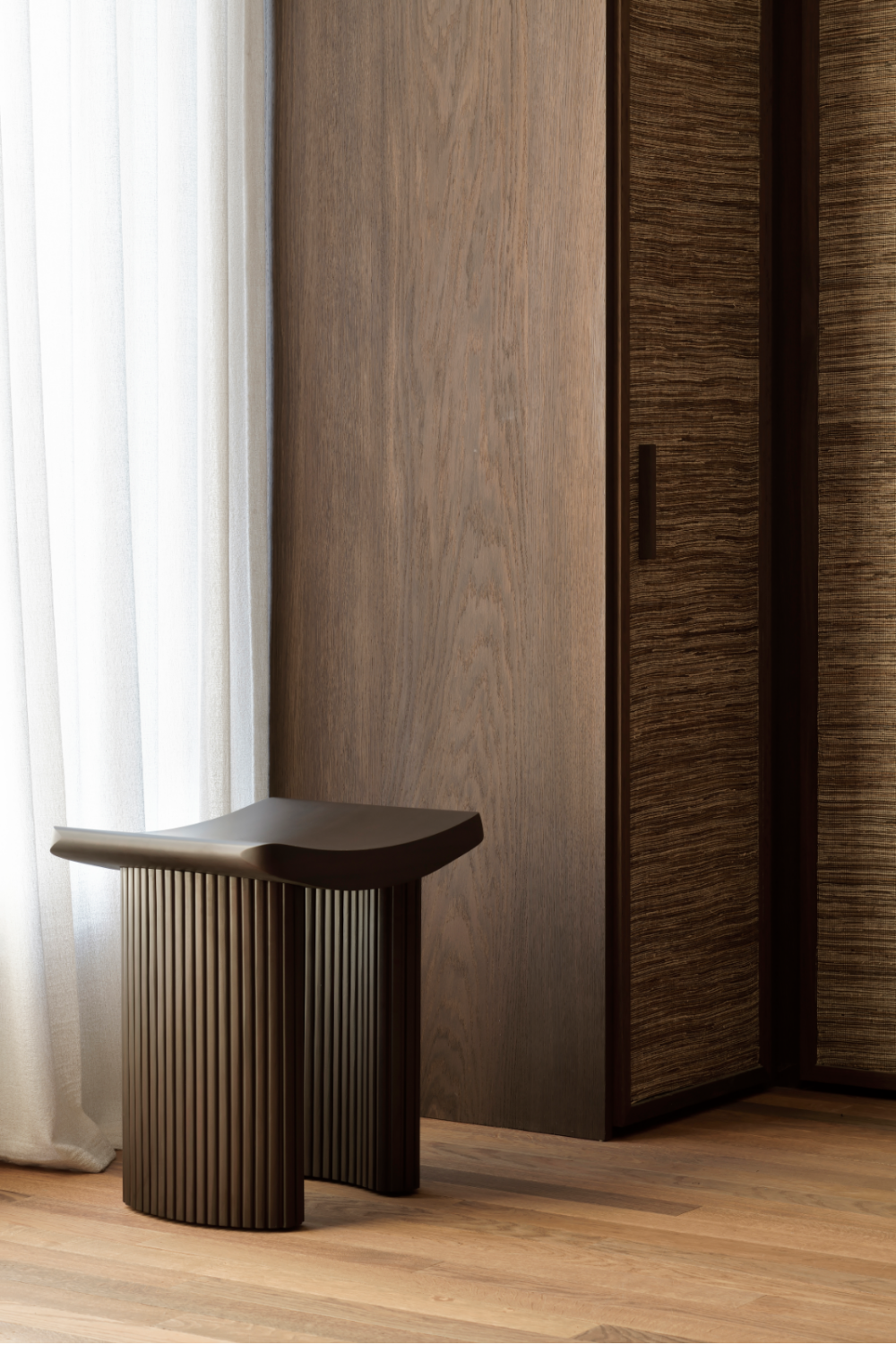   Brown Mahogany Curved Stool | Oroa.com