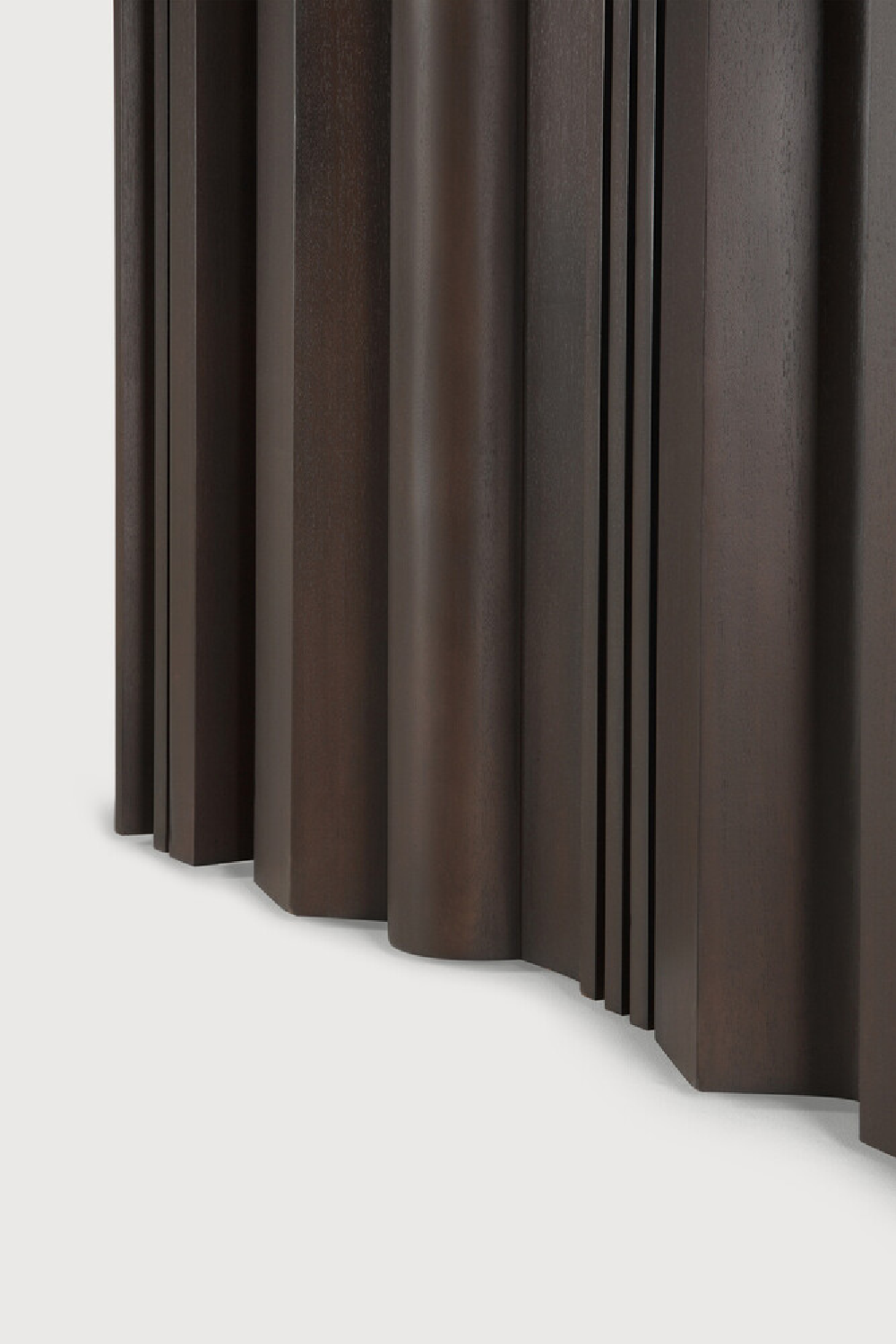   Mahogany Dining Table | Oroa.com