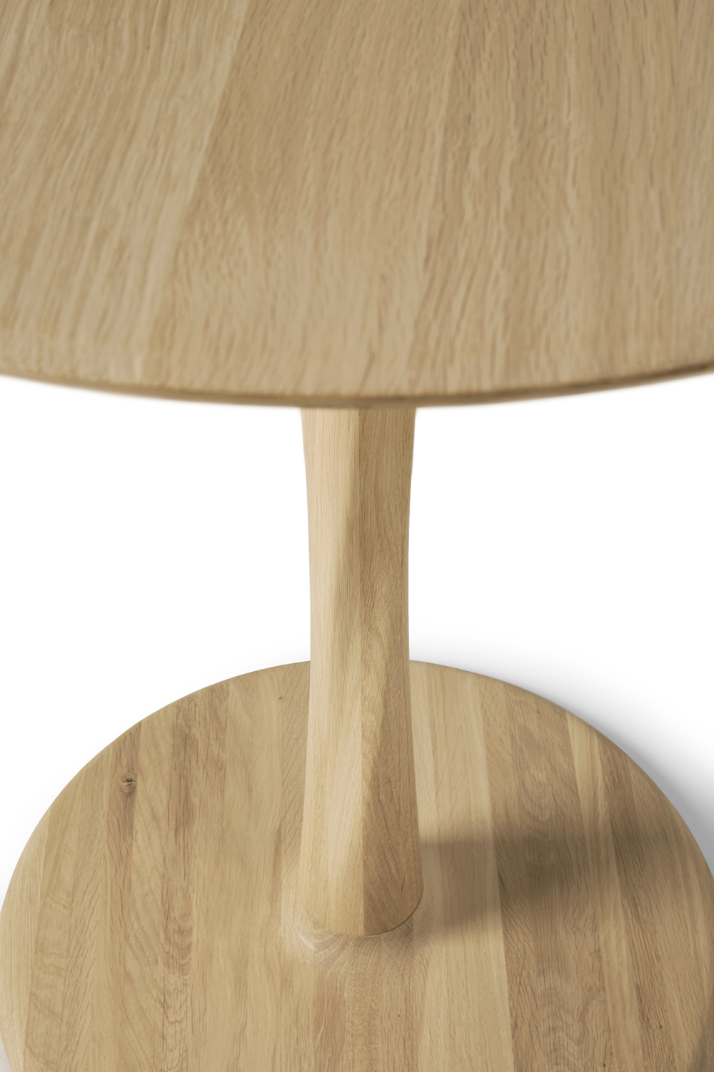   Pedestal Dining Table | Oroa.com