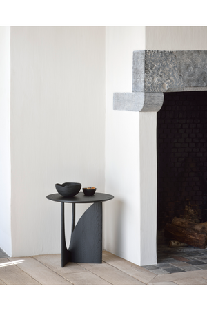   Modern Varnished Side Table | Oroa.com