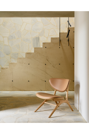   Varnished Oak Leather Lounge Chair | Oroa.com