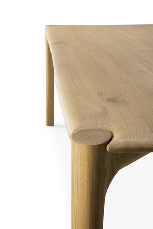  Natural Oak Modern Dining Table | Oroa.com