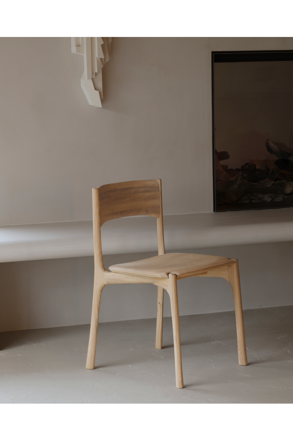   Sleek Handcrafted Dining Chair | Oroa.com
