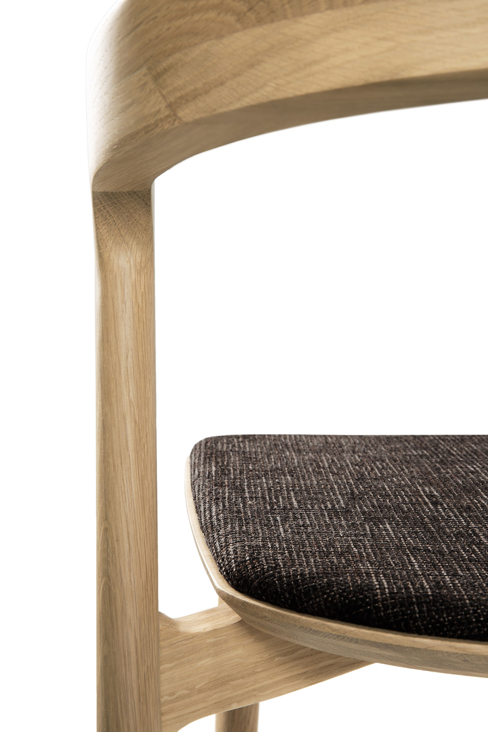   Cushioned Scandinavian Dining Chair | Oroa.com