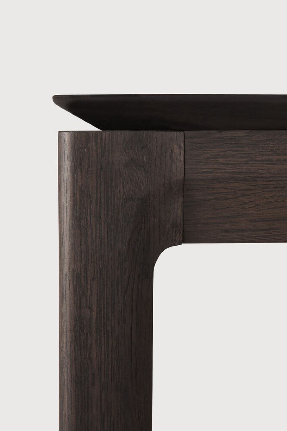   Minimalist Extendable Dining Table | Oroa.com