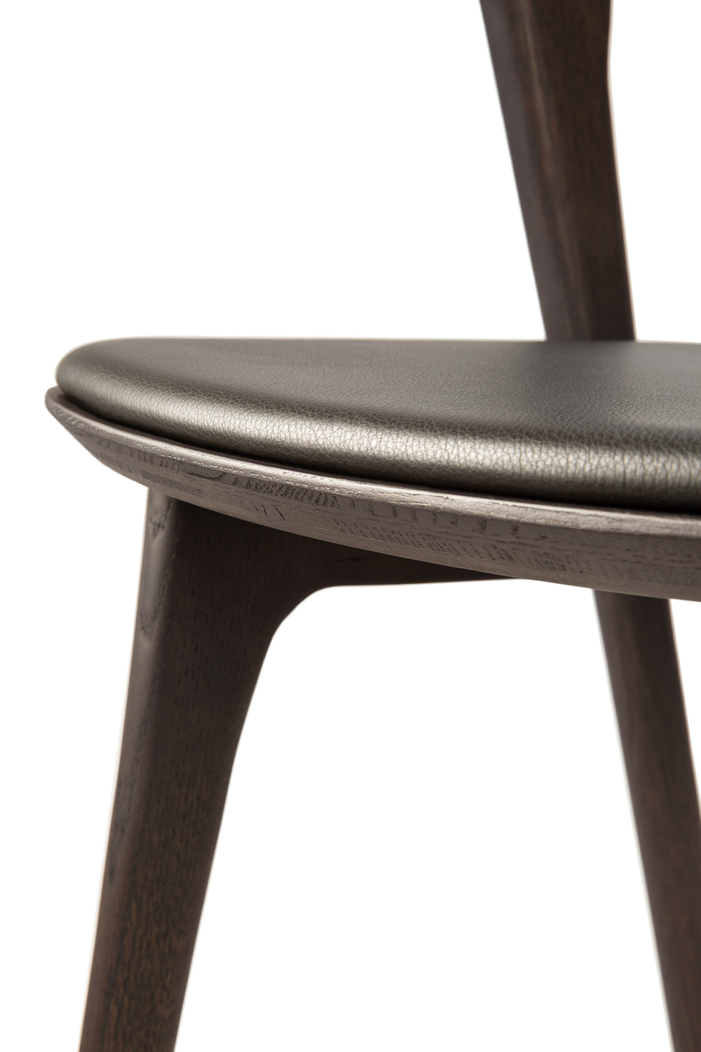  Varnished Oak Classic Dining Chair | Oroa.com