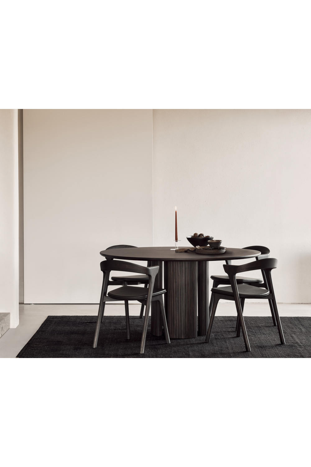   Varnished Oak Classic Dining Chair | Oroa.com
