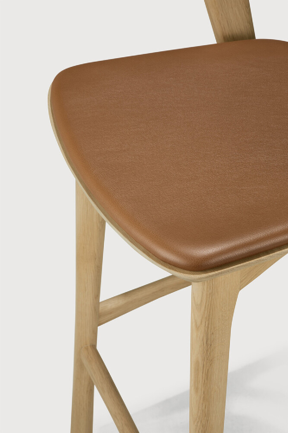   Curved Oak Bar Stool | Oroa.com