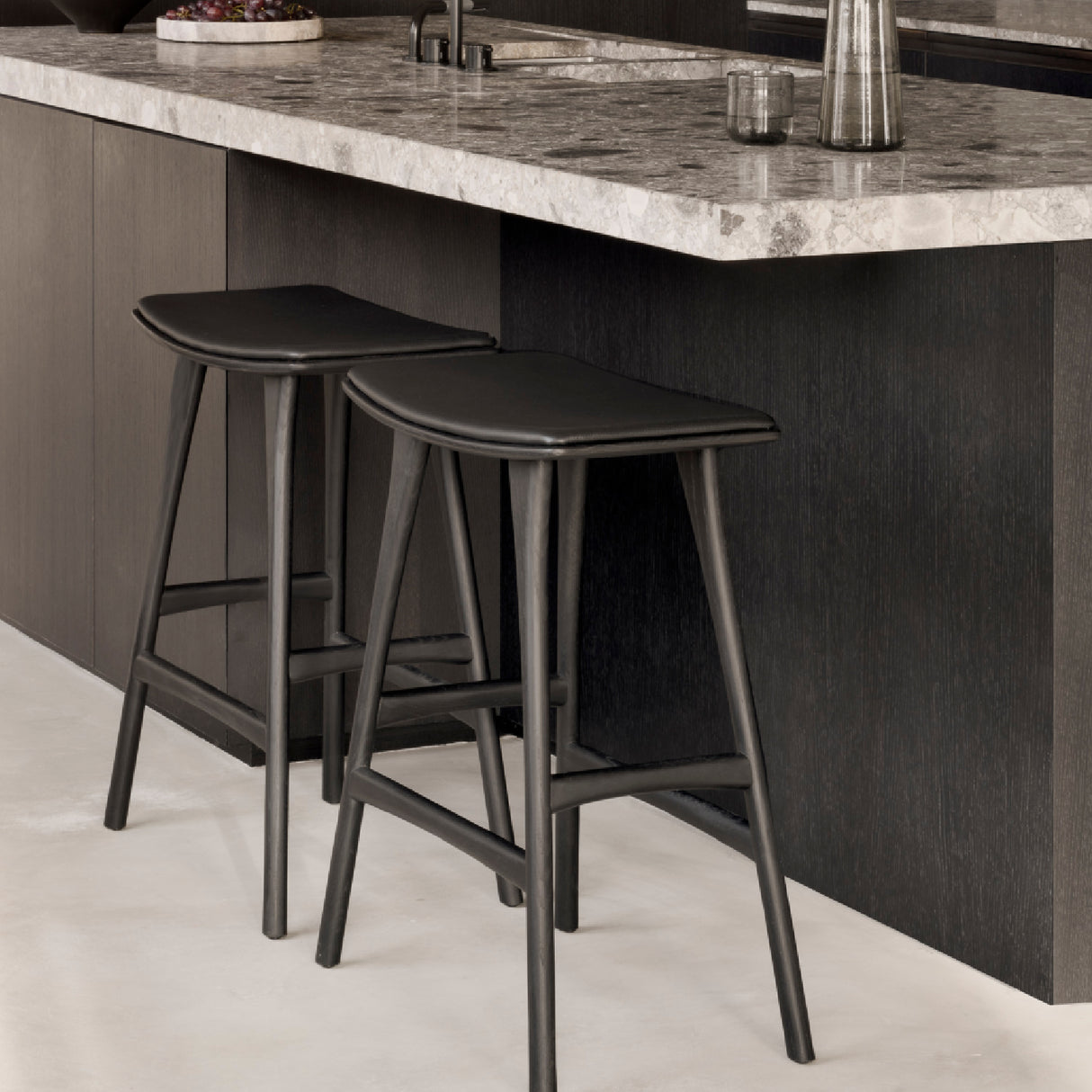  Classic Black Oak Counter Stool | Oroa.com