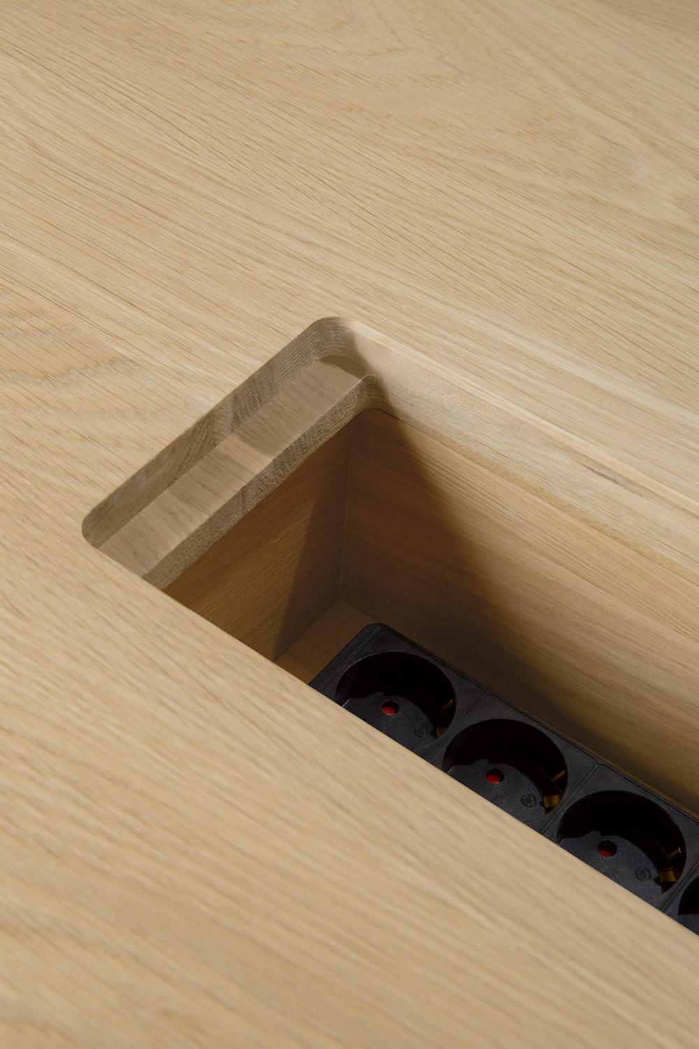   Natural Oak Meeting Table | Oroa.com