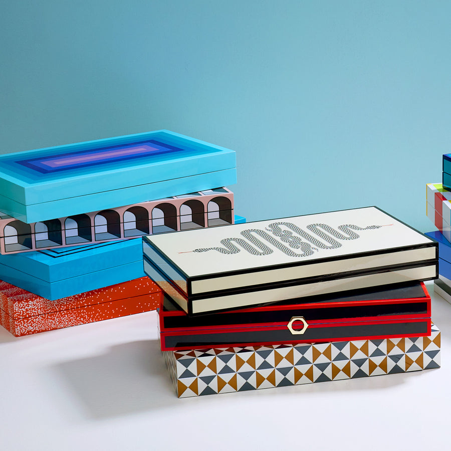   High-Gloss Lacquer Backgammon Set | Oroa.com
