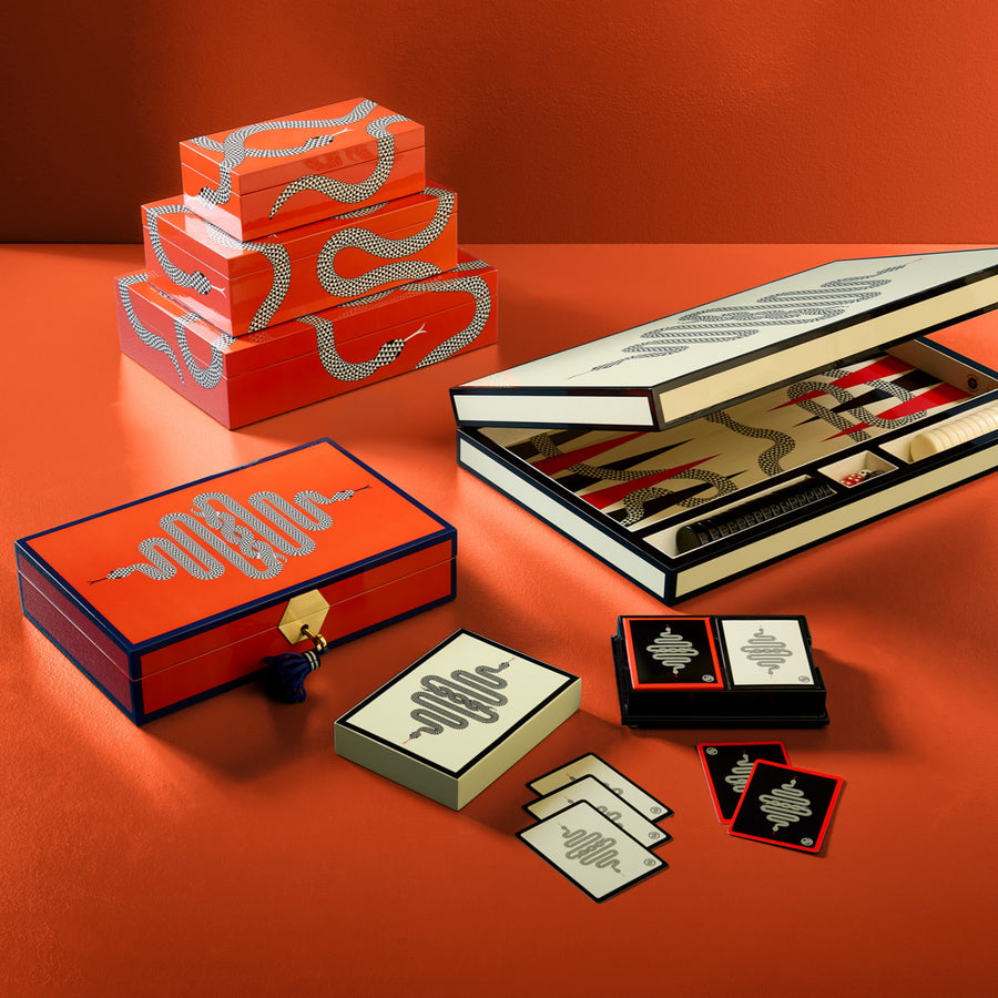   High-Gloss Lacquer Backgammon Set | Oroa.com