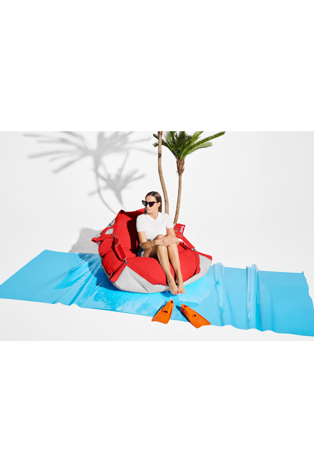   Olefin Fabric Water Lounger | Oroa.com