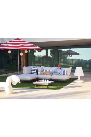   Cushioned Outdoor Daybed | Oroa.com