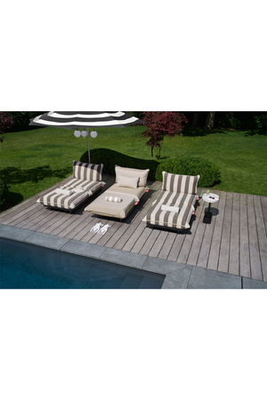   Cushioned Outdoor Daybed | Oroa.com