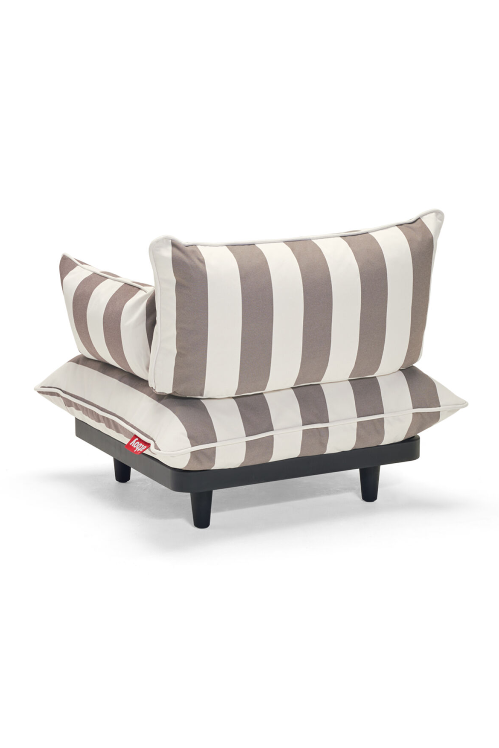   Cushioned Outdoor Lounge Chair | Oroa.com