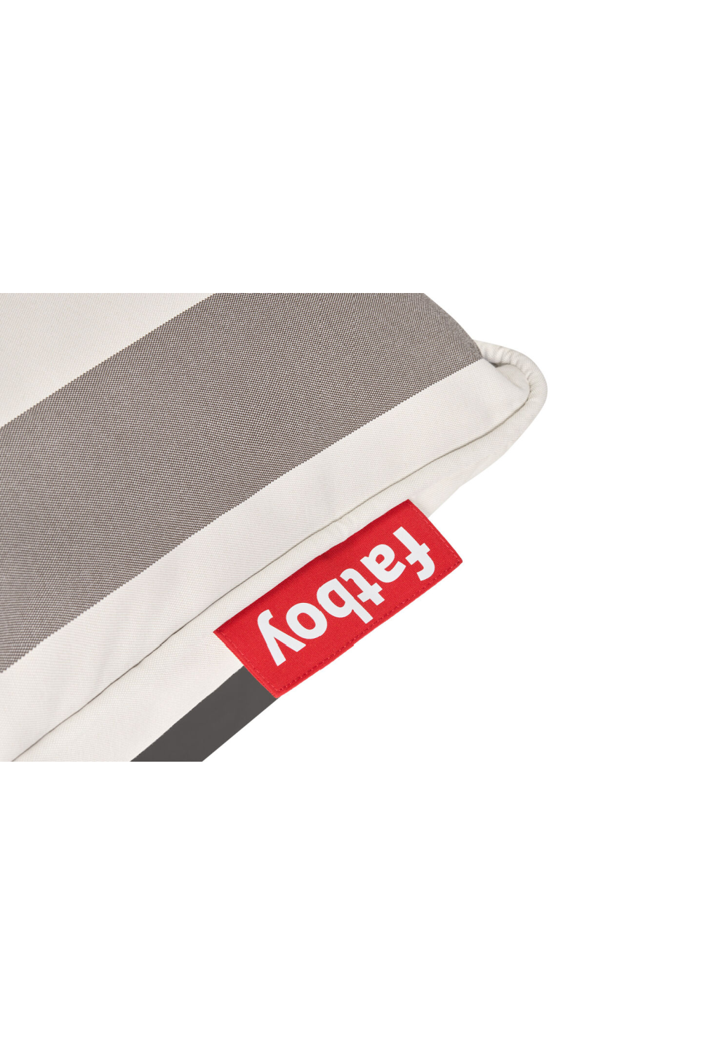   Cushioned Outdoor Lounge Chair | Oroa.com