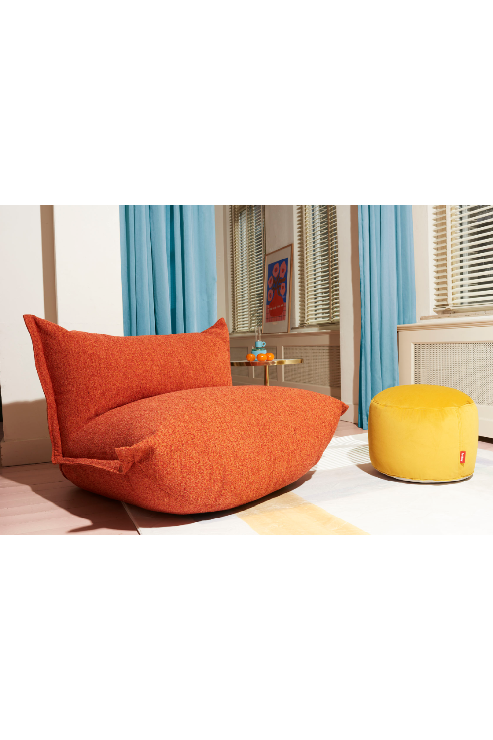   Back-Buttoned Modern Easy Chair | Oroa.com