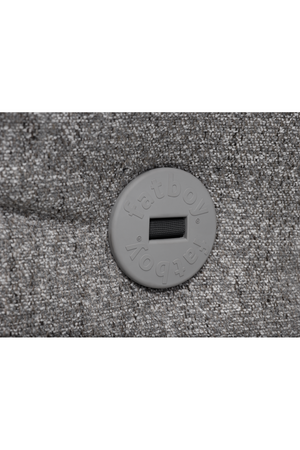   Back-Buttoned Modern Easy Chair | Oroa.com