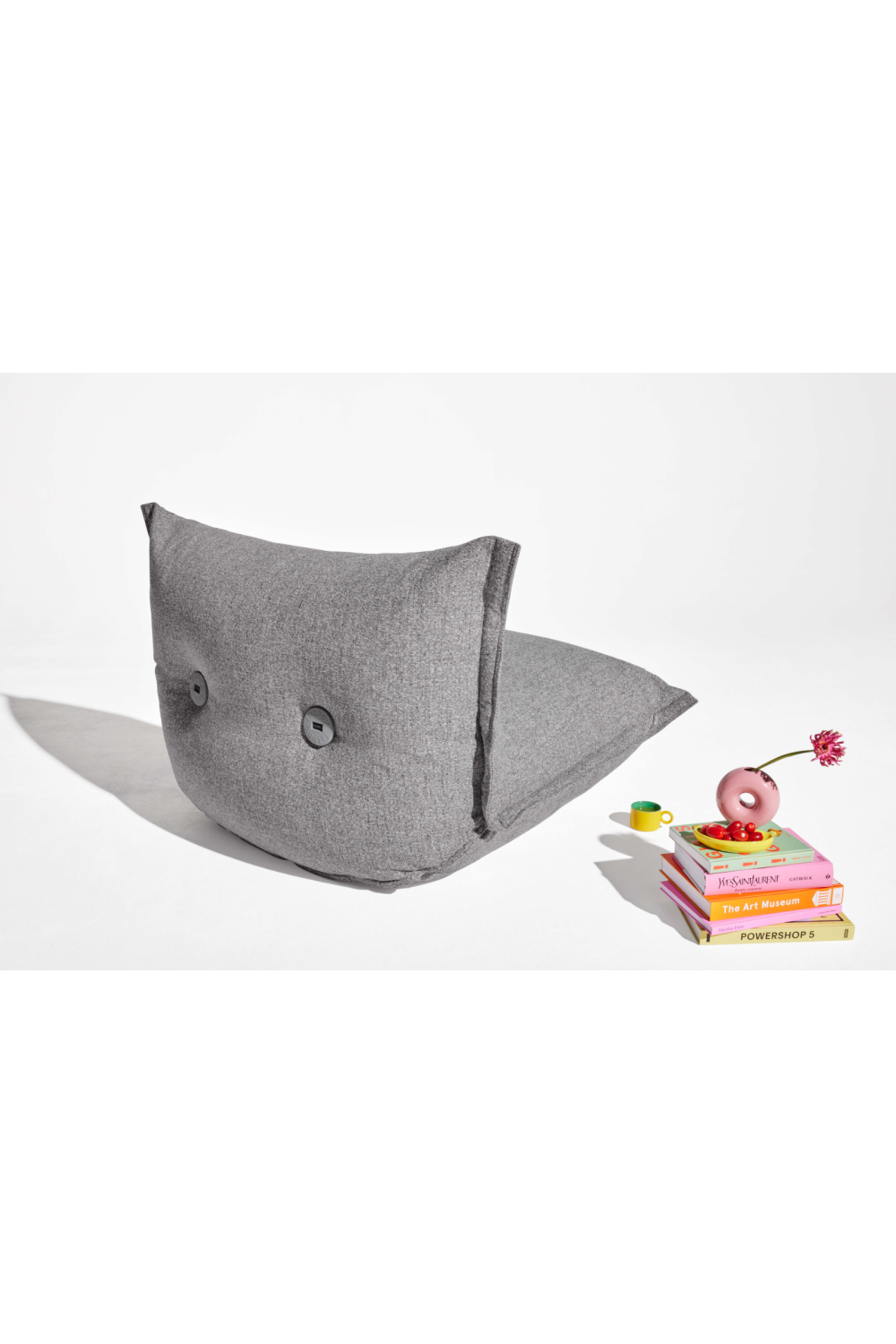   Back-Buttoned Modern Easy Chair | Oroa.com