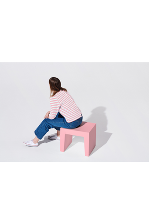   Minimalist Outdoor Stool | Oroa.com