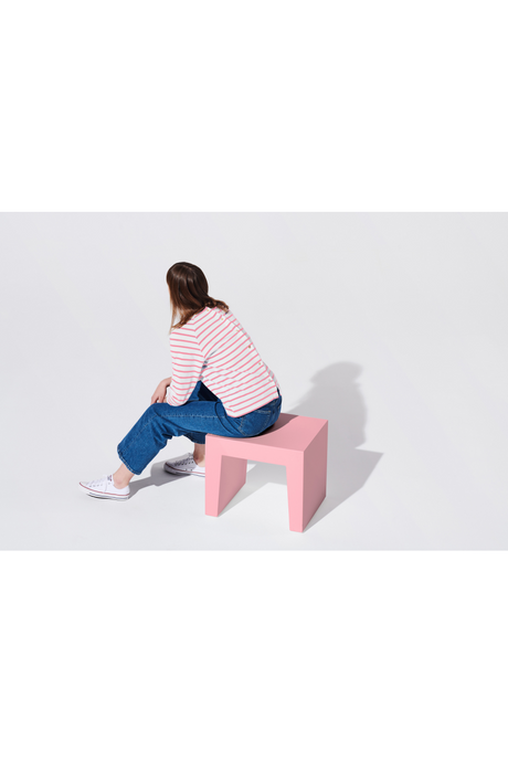   Minimalist Outdoor Stool | Oroa.com