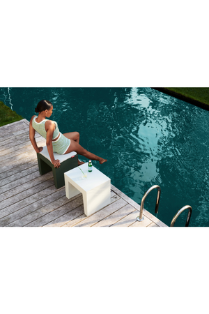   Minimalist Outdoor Stool | Oroa.com