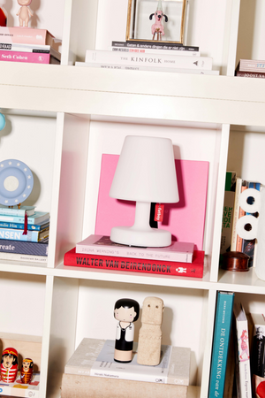   White Minimalist Table Lamp | Oroa.com