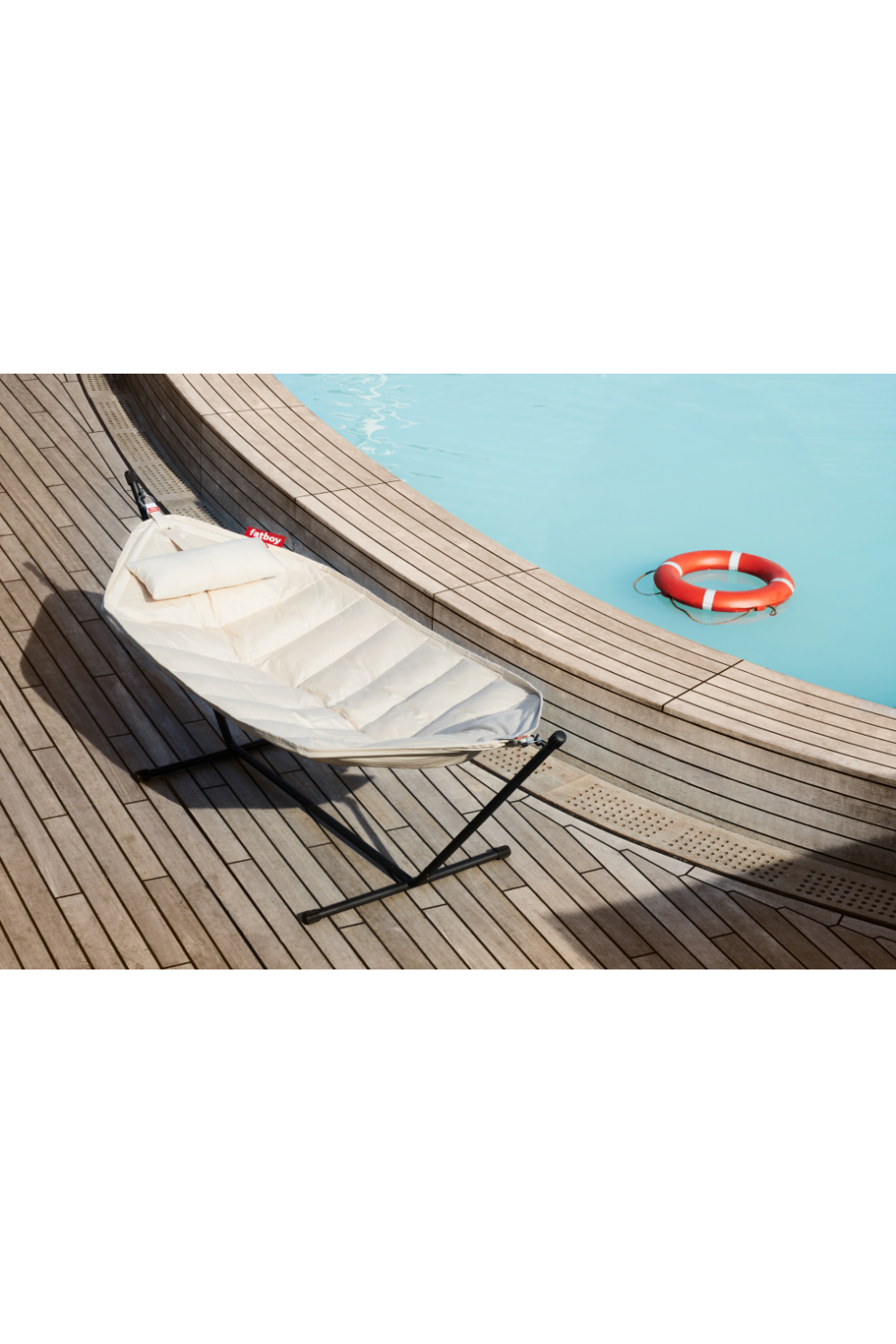   Black Rack Modern Hammock | Oroa.com