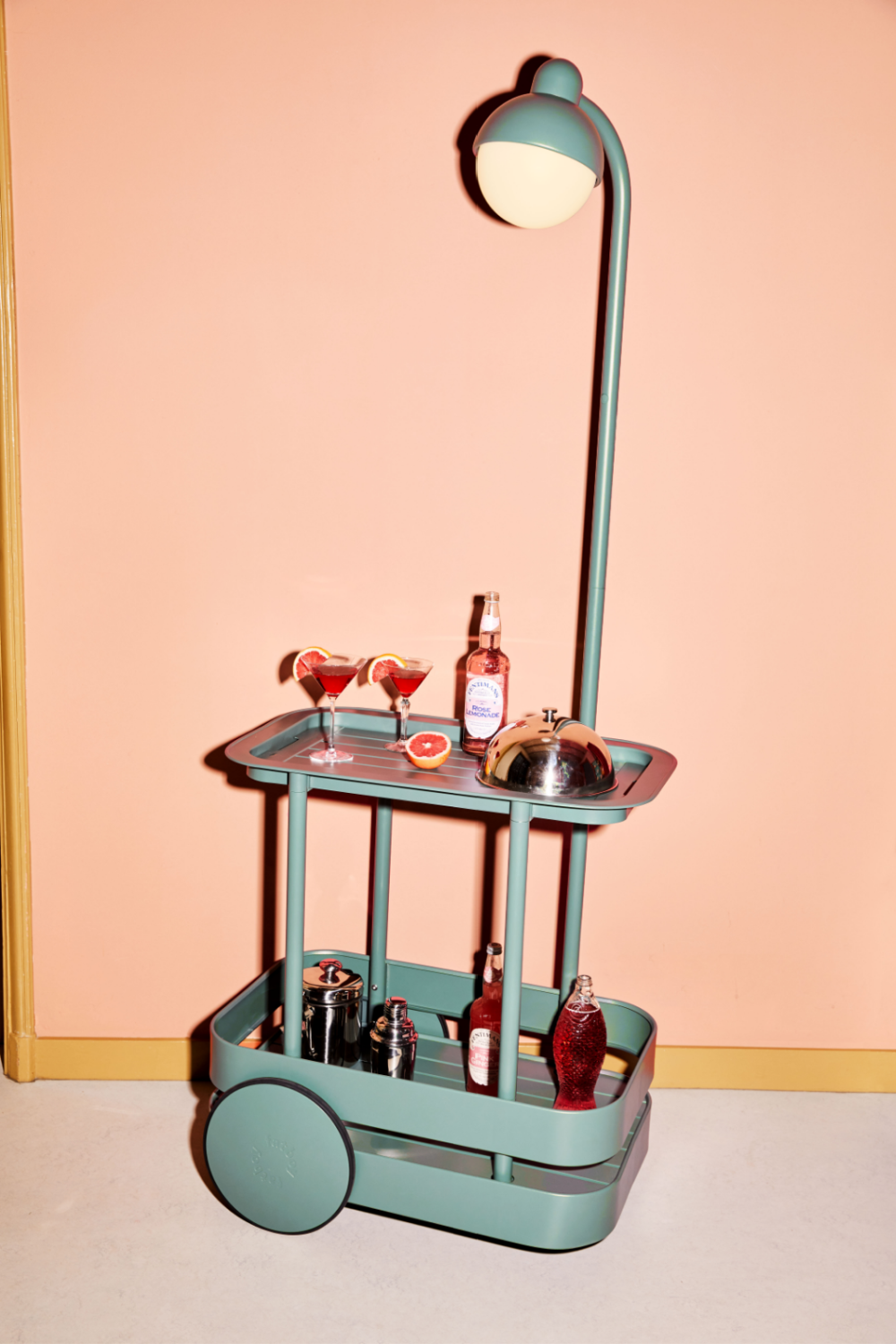   Outdoor Lighted Bar Cart | Oroa.com
