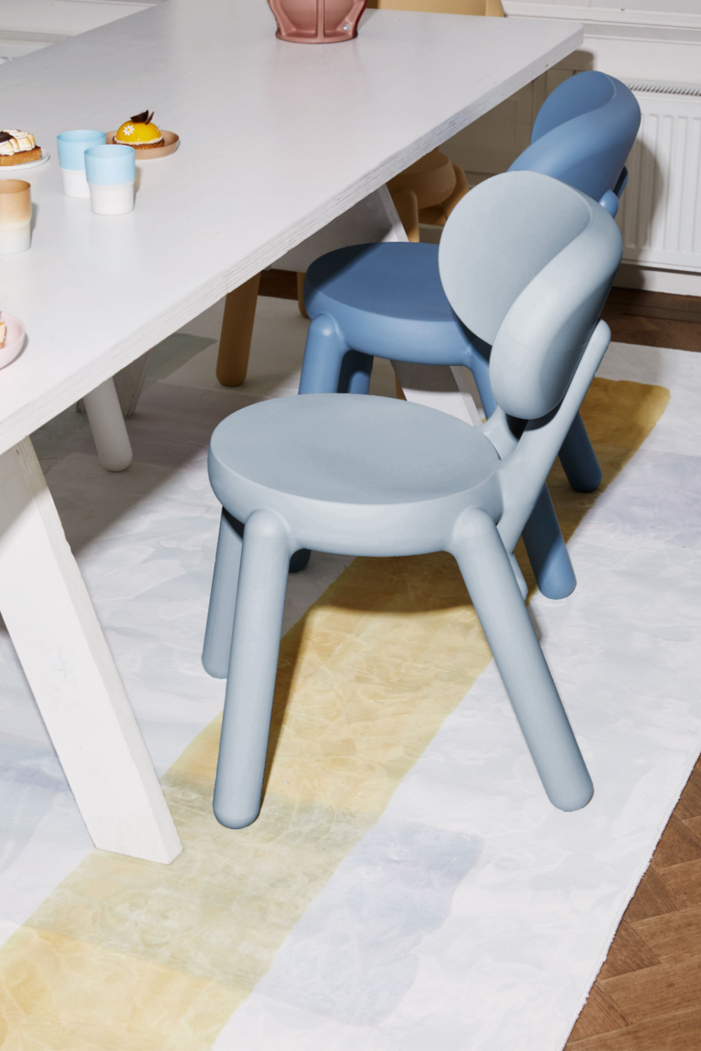   Modern Molded Chair | Oroa.com