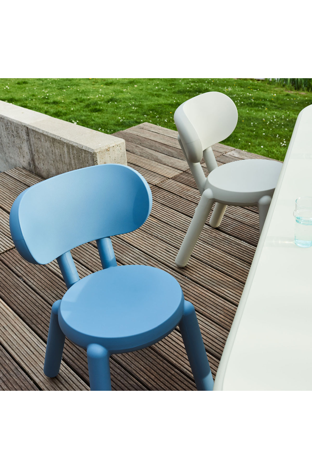  Modern Molded Chair | Oroa.com