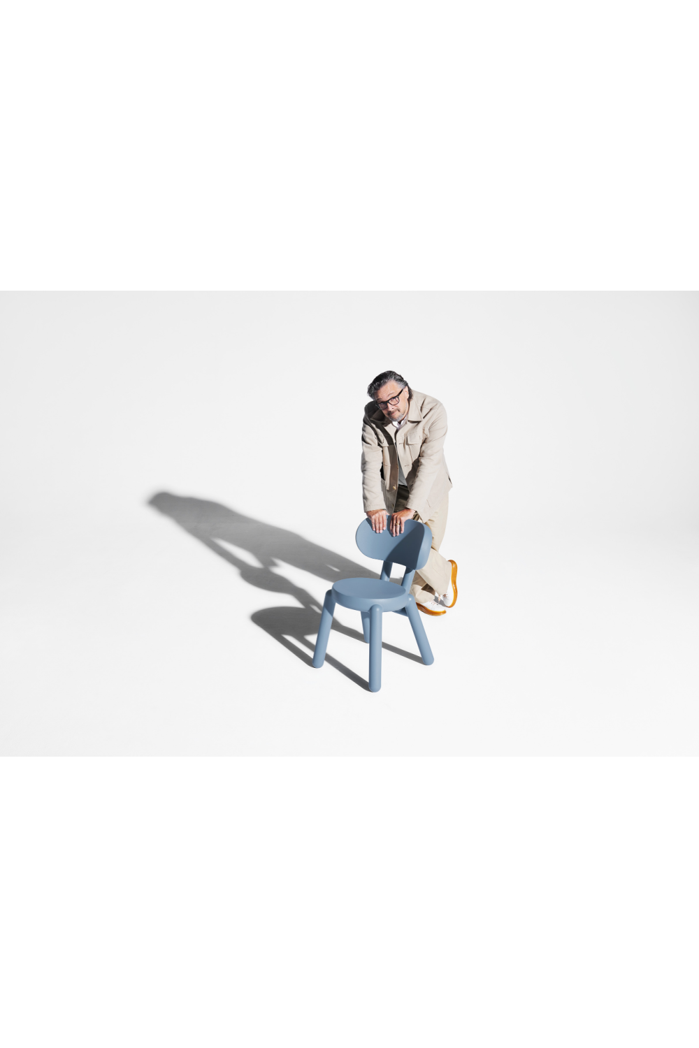   Modern Molded Chair | Oroa.com