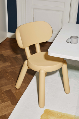   Modern Molded Chair | Oroa.com