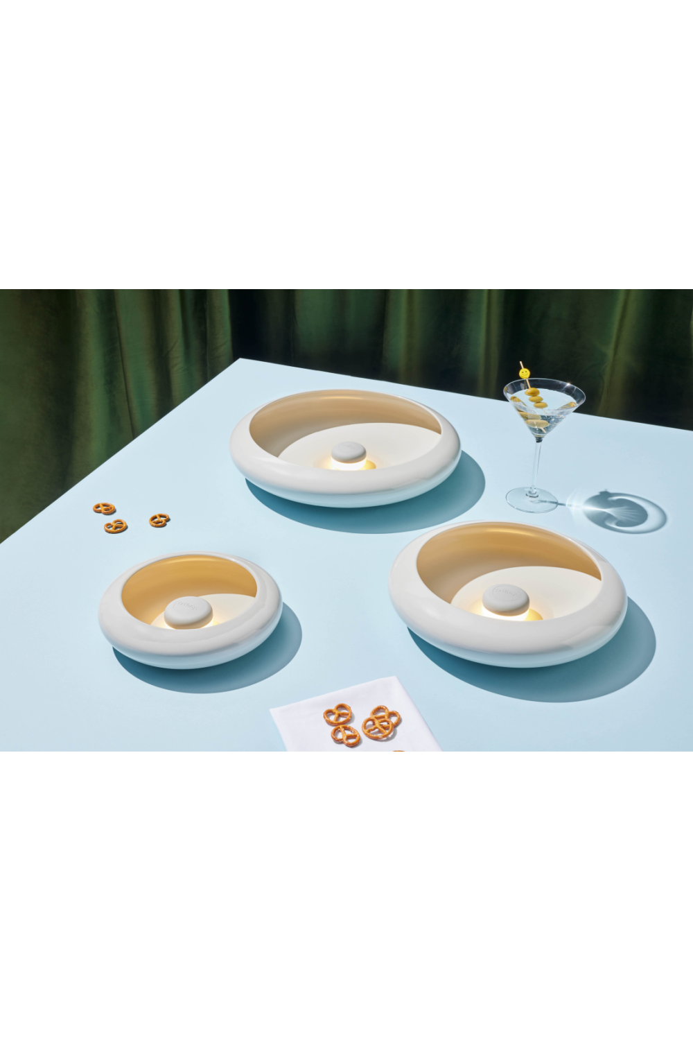   Round Outdoor Lamp Bowl Set (3) | Oroa.com