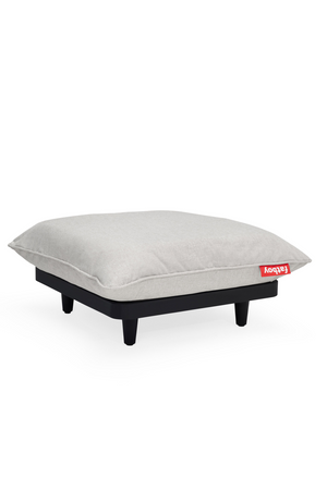   Minimalist Outdoor Hocker | Oroa.com