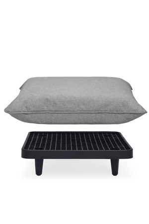   Minimalist Outdoor Hocker | Oroa.com