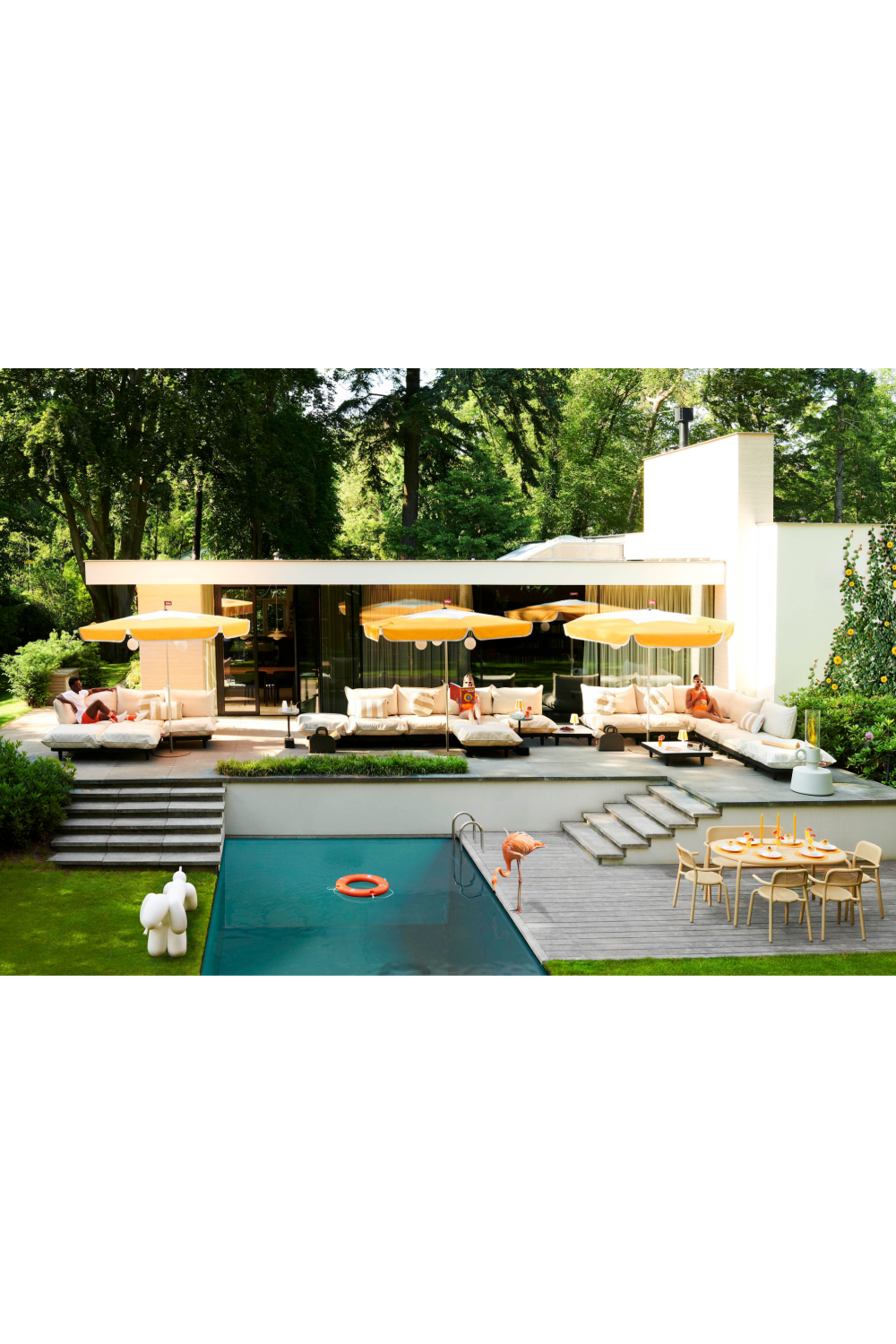   Minimalist Outdoor Hocker | Oroa.com
